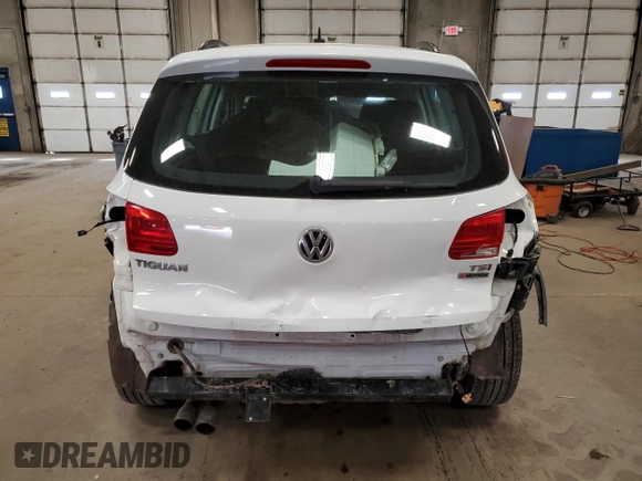 2016 Volkswagen Tiguan SE with VIN WVGBV7AX4GW607732, listed as a Copart auction lot 49350585 with 135,051 mi miles and Salvage Title. Bid and sale history available at DreamBid. Image 6.