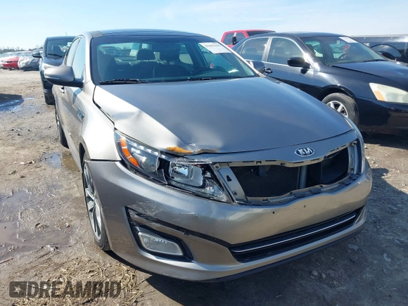 2015 Kia Optima SX Turbo with VIN 5XXGR4A62FG404441, listed as a IAAI auction lot 41662646 with 185,977 mi miles. Bid and sale history available at carsss.com. Image 6.