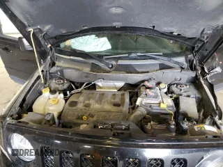 2015 Jeep Patriot Latitude z VIN 1C4NJRFB5FD426252, wystawiony jako Copart lot #54958515 z przebiegiem 80 250 mil mil oraz Szkoda całkowita • Salvage title. Historia ofert i sprzedaży dostępna na DreamBid. Obrazek 12.