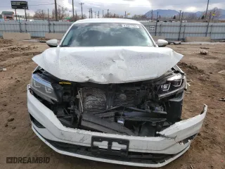 2020 Volkswagen Passat 2.0T SE with VIN 1VWSA7A37LC021869, listed as a Copart auction lot 41027193 with 19,780 mi miles. Bid and sale history available at carsss.com. Image 5.