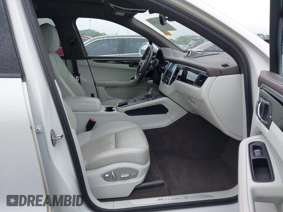 2017 Porsche Macan S z VIN WP1AB2A50HLB19003, wystawiony jako IAAI lot #42212299 z przebiegiem 110 723 mil mil oraz . Historia ofert i sprzedaży dostępna na DreamBid. Obrazek 5.