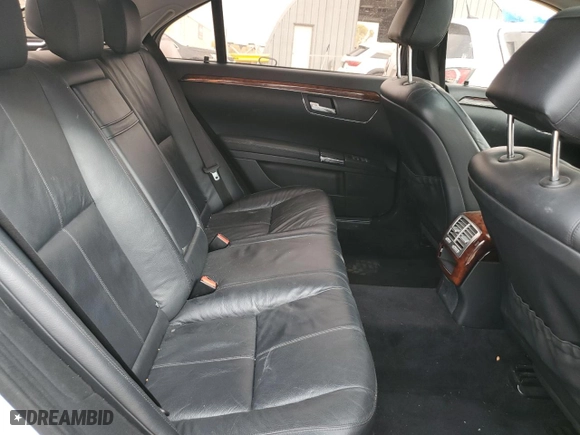 2007 Mercedes-Benz S-Class 5.5L V8 with VIN WDDNG71X07A067181, listed as a Copart auction lot 77876024 with 124,675 mi miles and Salvage Title. Bid and sale history available at carsss.com. Image 10.