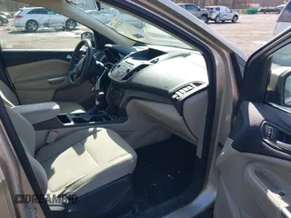 2017 Ford Escape SE with VIN 1FMCU0GDXHUD65232, listed as a IAAI auction lot 41721026 with 79,582 mi miles. Bid and sale history available at carsss.com. Image 5.