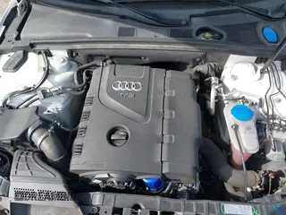 2015 Audi A4 Premium Plus with VIN WAUFFAFL6FA069131, listed as a IAAI auction lot 42103796 with 114,353 mi miles. Bid and sale history available at carsss.com. Image 10.