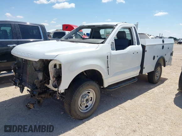 2024 Ford F-250 XL with VIN 1FTBF2BA5REE36108, listed as a IAAI auction lot 42106164 with 20,965 mi miles and . Bid and sale history available at DreamBid. Image 2.