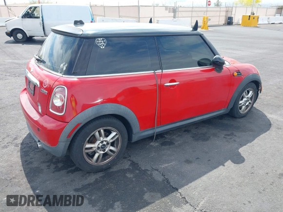 2013 MINI Hardtop with VIN WMWSU3C53DT681729, listed as a IAAI auction lot 42196391 with 128,197 mi miles and . Bid and sale history available at DreamBid. Image 4.