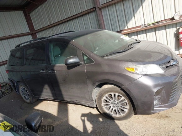 2019 Toyota Sienna XLE Auto Access Seat with VIN 5TDYZ3DC1KS986993, listed as a IAAI auction lot 40575042 with 73,581 mi miles. Bid and sale history available at carsss.com. Image 13.
