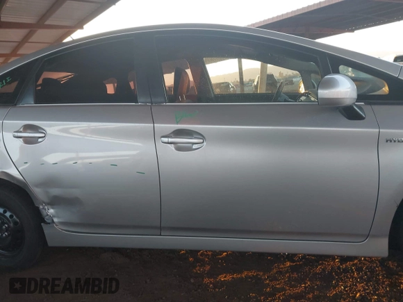 2015 Toyota Prius Four with VIN JTDKN3DU6F0480191, listed as a IAAI auction lot 41584260 with 91,292 mi miles. Bid and sale history available at carsss.com. Image 13.