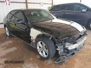 2016 BMW 3 Series 328i z VIN WBA8E9G57GNU30046, wystawiony jako IAAI lot #42213964 z przebiegiem 82 711 mil mil oraz . Historia ofert i sprzedaży dostępna na DreamBid. Obrazek 1.