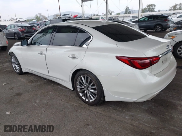 2018 Infiniti Q50 Luxe with VIN JN1EV7AP9JM354656, listed as a IAAI auction lot 42031131 with 67,432 mi miles and . Bid and sale history available at DreamBid. Image 3.
