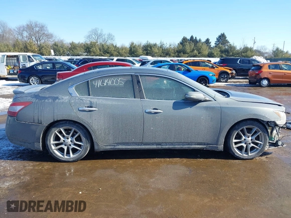2010 Nissan Maxima S z VIN 1N4AA5AP9AC803681, wystawiony jako IAAI lot #41614005 z przebiegiem 195 485 mil mil oraz . Historia ofert i sprzedaży dostępna na DreamBid. Obrazek 14.