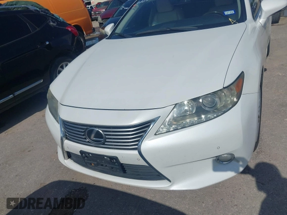 2013 Lexus ES 4dr Sdn with VIN JTHBK1GG7D2067019, listed as a IAAI auction lot 42088189 with 202,667 mi miles. Bid and sale history available at carsss.com. Image 6.