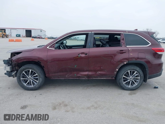 2019 Toyota Highlander SE with VIN 5TDJZRFH8KS993713, listed as a IAAI auction lot 42021246 with 122,078 mi miles and . Bid and sale history available at DreamBid. Image 14.
