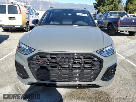 2025 Audi SQ5 Premium Plus with VIN WA1B4AFY6S2036938, listed as a Copart auction lot 88290625 with 449 mi miles and Salvage Title. Bid and sale history available at DreamBid. Image 5.