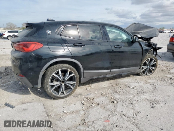 2018 BMW X2 sDrive28i z VIN WBXYJ3C32JEJ75705, wystawiony jako Copart lot #50643885 z przebiegiem 112 772 mil mil oraz Szkoda całkowita • Salvage title. Historia ofert i sprzedaży dostępna na DreamBid. Obrazek 3.
