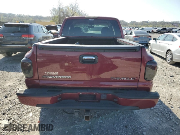 2005 Chevrolet Silverado 1500 Z71 z VIN 1GCEK19BX5Z161954, wystawiony jako Copart lot #51647655 z przebiegiem 213 920 mil mil oraz Szkoda całkowita • Salvage title. Historia ofert i sprzedaży dostępna na DreamBid. Obrazek 6.