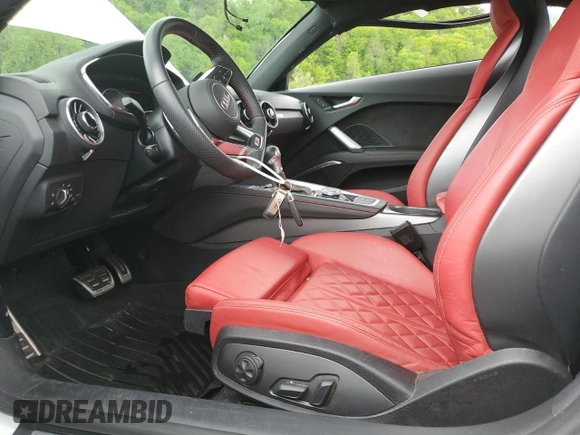 2023 Audi TTS z VIN TRUA1AFV0P1007101, wystawiony jako Copart lot #56334155 z przebiegiem 1 719 mil mil oraz Szkoda całkowita • Salvage title. Historia ofert i sprzedaży dostępna na DreamBid. Obrazek 7.