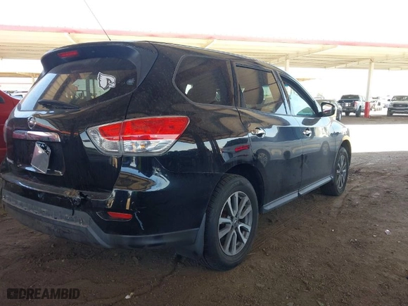 2013 Nissan Pathfinder Platinum with VIN 5N1AR2MN1DC667414, listed as a IAAI auction lot 39591196 with 163,947 mi miles. Bid and sale history available at carsss.com. Image 4.