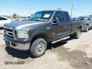2006 Ford F-250 XL с VIN 1FTSX21P46EB63967, выставлен на аукционе IAAI как лот 42448401 с пробегом 258 781 миль миль и . История ставок и продаж доступна на DreamBid. Изображение 17.