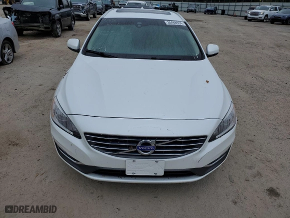 2015 Volvo V60 T5 Drive-E Premier with VIN YV140MEB9F1207616, listed as a Copart auction lot 38468934 with NaN miles. Bid and sale history available at carsss.com. Image 5.