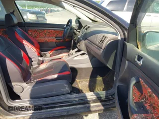 2007 Volkswagen Rabbit z VIN WVWAR71K77W094663, wystawiony jako IAAI lot #42588486 z przebiegiem 127 811 mil mil oraz . Historia ofert i sprzedaży dostępna na DreamBid. Obrazek 5.