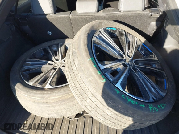 2023 Toyota bZ4X XLE z VIN JTMABACA5PA035744, wystawiony jako IAAI lot #41264742 z przebiegiem 27 792 mil mil oraz . Historia ofert i sprzedaży dostępna na DreamBid. Obrazek 12.