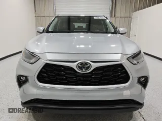 2023 Toyota Highlander L z VIN 5TDKDRAHXPS505296, wystawiony jako Copart lot #55535035 z przebiegiem 42 600 mil mil oraz Czysty tytuł • Clean title. Historia ofert i sprzedaży dostępna na DreamBid. Obrazek 5.