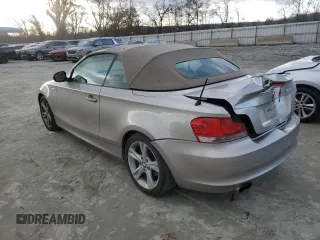 2010 BMW 1 Series 128i z VIN WBAUL7C53AVJ77295, wystawiony jako Copart lot #86122734 z przebiegiem 138 270 mil mil oraz Szkoda całkowita • Salvage title. Historia ofert i sprzedaży dostępna na DreamBid. Obrazek 2.