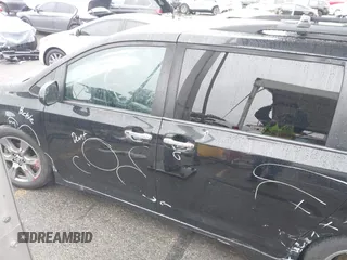 2018 Toyota Sienna SE with VIN 5TDXZ3DC1JS953289, listed as a IAAI auction lot 41525385 with 63,450 mi miles and . Bid and sale history available at DreamBid. Image 15.
