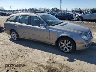 2009 Mercedes-Benz E 350 with VIN WDBUH87X09B444541, listed as a Copart auction lot 46111415 with 141,471 mi miles and Salvage Title. Bid and sale history available at DreamBid. Image 4.