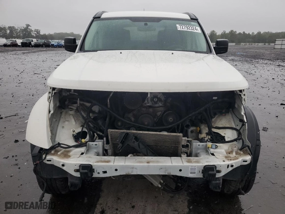 2010 Dodge Nitro SE with VIN 1D4PT2GK6AW121660, listed as a Copart auction lot 72792324 with 175,358 mi miles and Salvage Title. Bid and sale history available at carsss.com. Image 5.