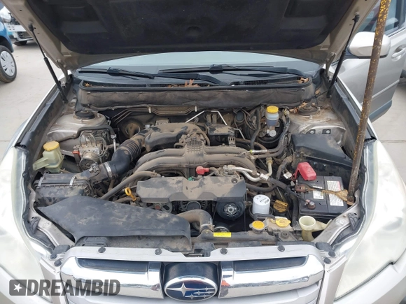 2014 Subaru Outback 2.5i Limited with VIN 4S4BRCLC7E3293659, listed as a IAAI auction lot 41642983 with 137,752 mi miles. Bid and sale history available at carsss.com. Image 10.