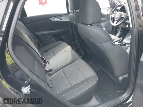 2023 Kia Forte LXS z VIN 3KPF24AD1PE642421, wystawiony jako IAAI lot #40528615 z przebiegiem 9 683 mil mil oraz . Historia ofert i sprzedaży dostępna na DreamBid. Obrazek 8.