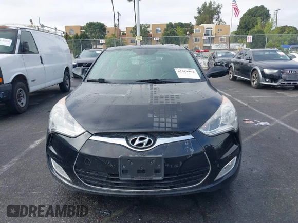 2013 Hyundai Veloster w/Gray Int with VIN KMHTC6AD6DU172892, listed as a IAAI auction lot 41518462 with 167,251 mi miles. Bid and sale history available at carsss.com. Image 6.
