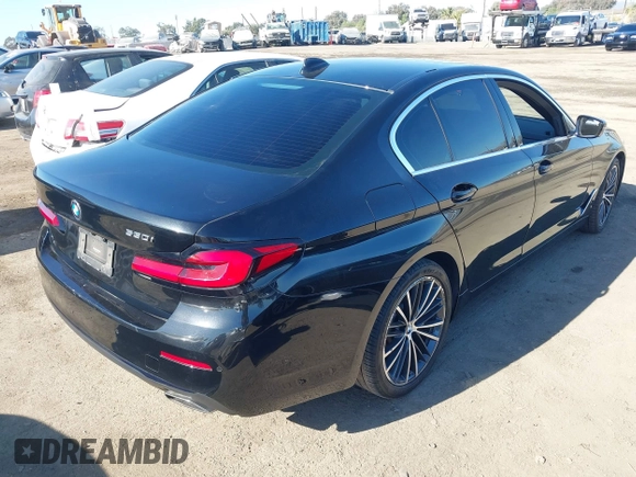 2021 BMW 5 Series 530i z VIN WBA53BH05MCF75051, wystawiony jako IAAI lot #41336049 z przebiegiem 71 933 mil mil oraz . Historia ofert i sprzedaży dostępna na DreamBid. Obrazek 4.