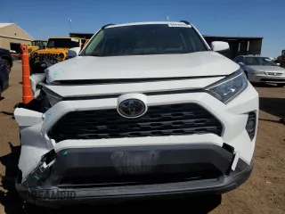 2019 Toyota RAV4 XLE with VIN JTMP1RFVXKD021338, listed as a Copart auction lot 52578515 with 41,327 mi miles and Salvage Title. Bid and sale history available at DreamBid. Image 5.
