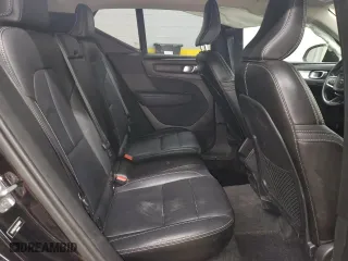 2019 Volvo XC40 Momentum with VIN YV4162XZ7K2009012, listed as a Copart auction lot 51785795 with 80,607 mi miles and Salvage Title. Bid and sale history available at carsss.com. Image 12.