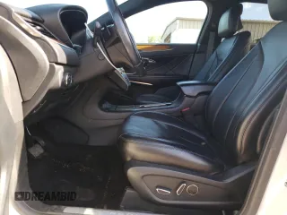 2018 Lincoln MKC Reserve z VIN 5LMCJ3D94JUL13544, wystawiony jako Copart lot #61193235 z przebiegiem 28 353 mil mil oraz Szkoda całkowita • Salvage title. Historia ofert i sprzedaży dostępna na DreamBid. Obrazek 7.