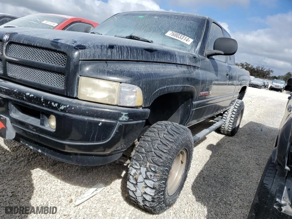 1998 Dodge Ram 1500 with VIN 3B7HF13Y8WG215512, listed as a Copart auction lot 76803314 with 0 mi miles and Salvage Title. Bid and sale history available at carsss.com. Image 1.
