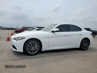 2019 Alfa Romeo Giulia z VIN ZARFANAN4K7621532, wystawiony jako Copart lot #57506715 z przebiegiem 50 718 mil mil oraz Szkoda całkowita • Salvage title. Historia ofert i sprzedaży dostępna na DreamBid. Obrazek 1.