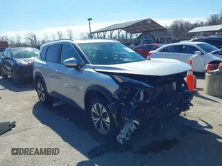 2023 Nissan Rogue SV z VIN 5N1BT3BA5PC813992, wystawiony jako IAAI lot #41737630 z przebiegiem 16 033 mil mil oraz . Historia ofert i sprzedaży dostępna na DreamBid. Obrazek 1.