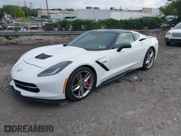2015 Chevrolet Corvette Z51 3LT z VIN 1G1YM2D72F5119618, wystawiony jako IAAI lot #42744702 z przebiegiem Nie podano mil oraz . Historia ofert i sprzedaży dostępna na DreamBid. Obrazek 18.