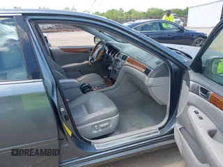 2005 Lexus ES 350 with VIN JTHBA30G155078817, listed as a IAAI auction lot 42156191 with 194,061 mi miles and . Bid and sale history available at DreamBid. Image 5.