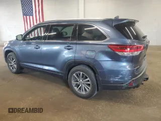 2017 Toyota Highlander XLE with VIN 5TDJZRFH4HS425659, listed as a Copart auction lot 59679785 with 170,593 mi miles and Salvage title. Bid and sale history available at DreamBid. Image 2.