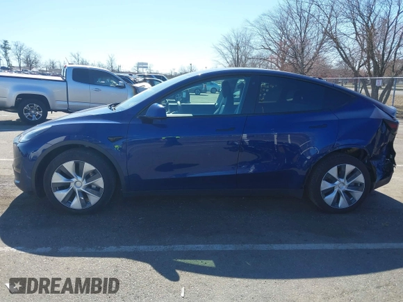 2020 Tesla Model Y Long Range with VIN 5YJYGDEF4LF005534, listed as a IAAI auction lot 41830910 with 32,438 mi miles and . Bid and sale history available at DreamBid. Image 13.