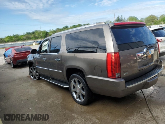 2011 Cadillac Escalade ESV Luxury z VIN 1GYS4HEF8BR146387, wystawiony jako Copart lot #54203505 z przebiegiem 236 372 mil mil oraz Nie do naprawy • Non repairable. Historia ofert i sprzedaży dostępna na DreamBid. Obrazek 2.