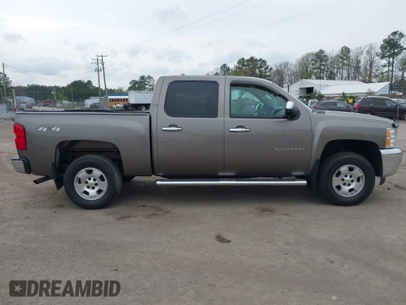 2013 Chevrolet Silverado 1500 LT with VIN 3GCPKSE74DG332907, listed as a IAAI auction lot 41951755 with 214,211 mi miles. Bid and sale history available at carsss.com. Image 13.
