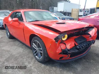 2019 Dodge Challenger SXT z VIN 2C3CDZGG8KH684646, wystawiony jako IAAI lot #41839611 z przebiegiem 113 962 mil mil oraz . Historia ofert i sprzedaży dostępna na DreamBid. Obrazek 1.