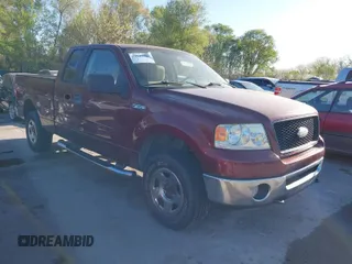 2006 Ford F-150 STX with VIN 1FTRX14W26KB61678, listed as a IAAI auction lot 42043784 with 134,451 mi miles. Bid and sale history available at carsss.com. Image 1.