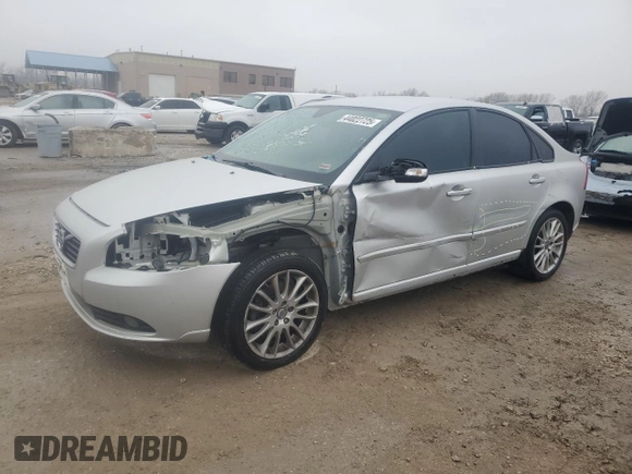 2011 Volvo S40 с VIN YV1672MS5B2543942, выставлен на аукционе Copart как лот 44022725 с пробегом 140 273 миль миль и Списание • Salvage title. История ставок и продаж доступна на DreamBid. Изображение 1.